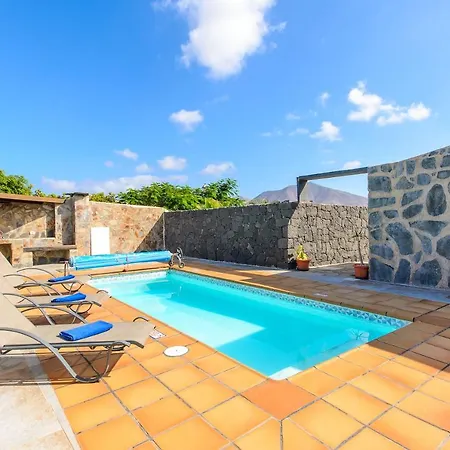 Piedra Villa Playa Blanca (Lanzarote)